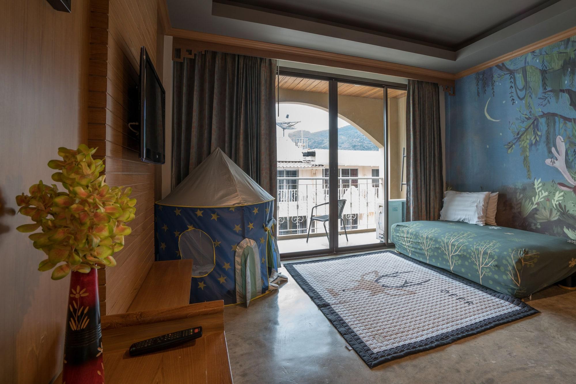 Minatale Phuket Hotel Patong Buitenkant foto