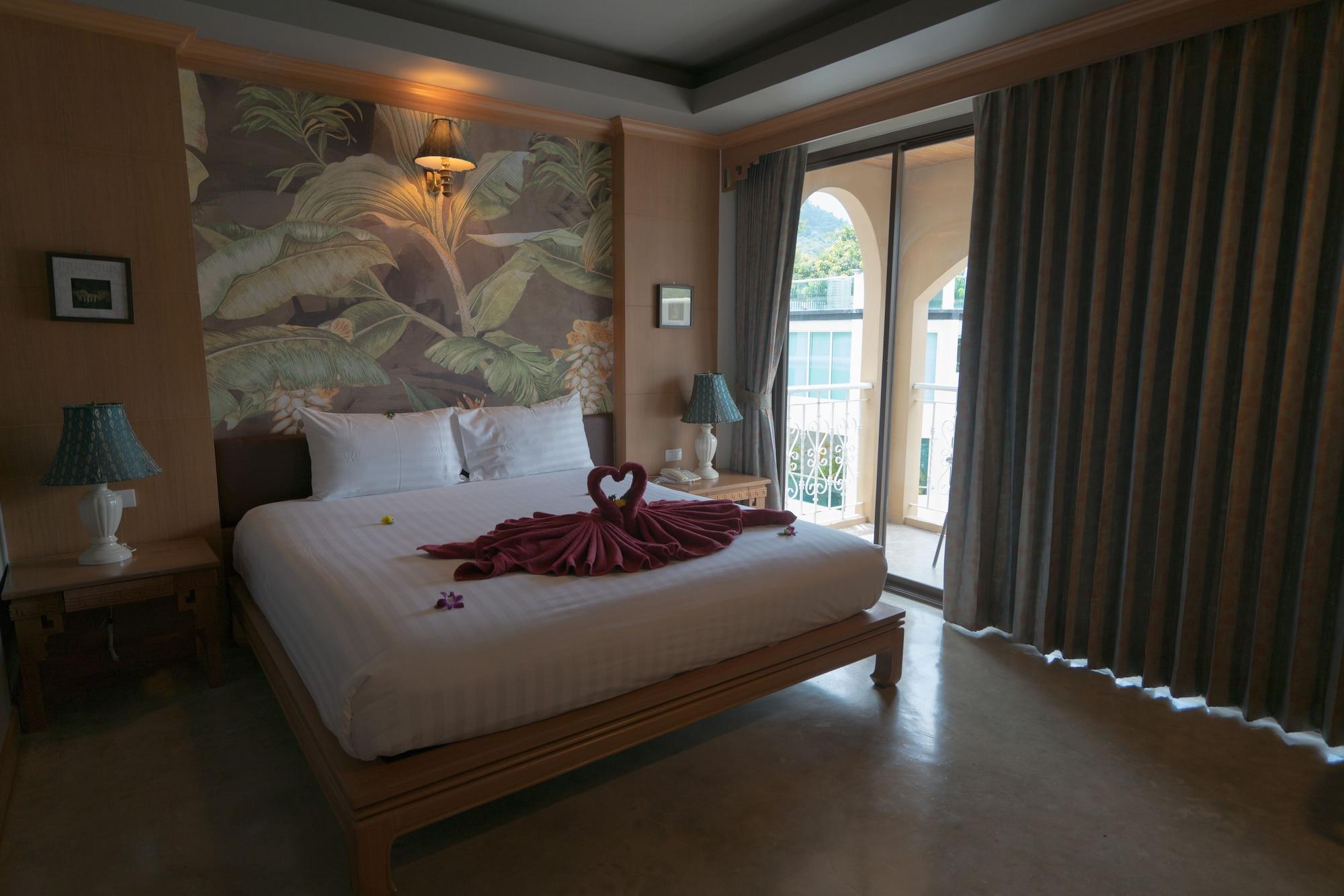 Minatale Phuket Hotel Patong Buitenkant foto