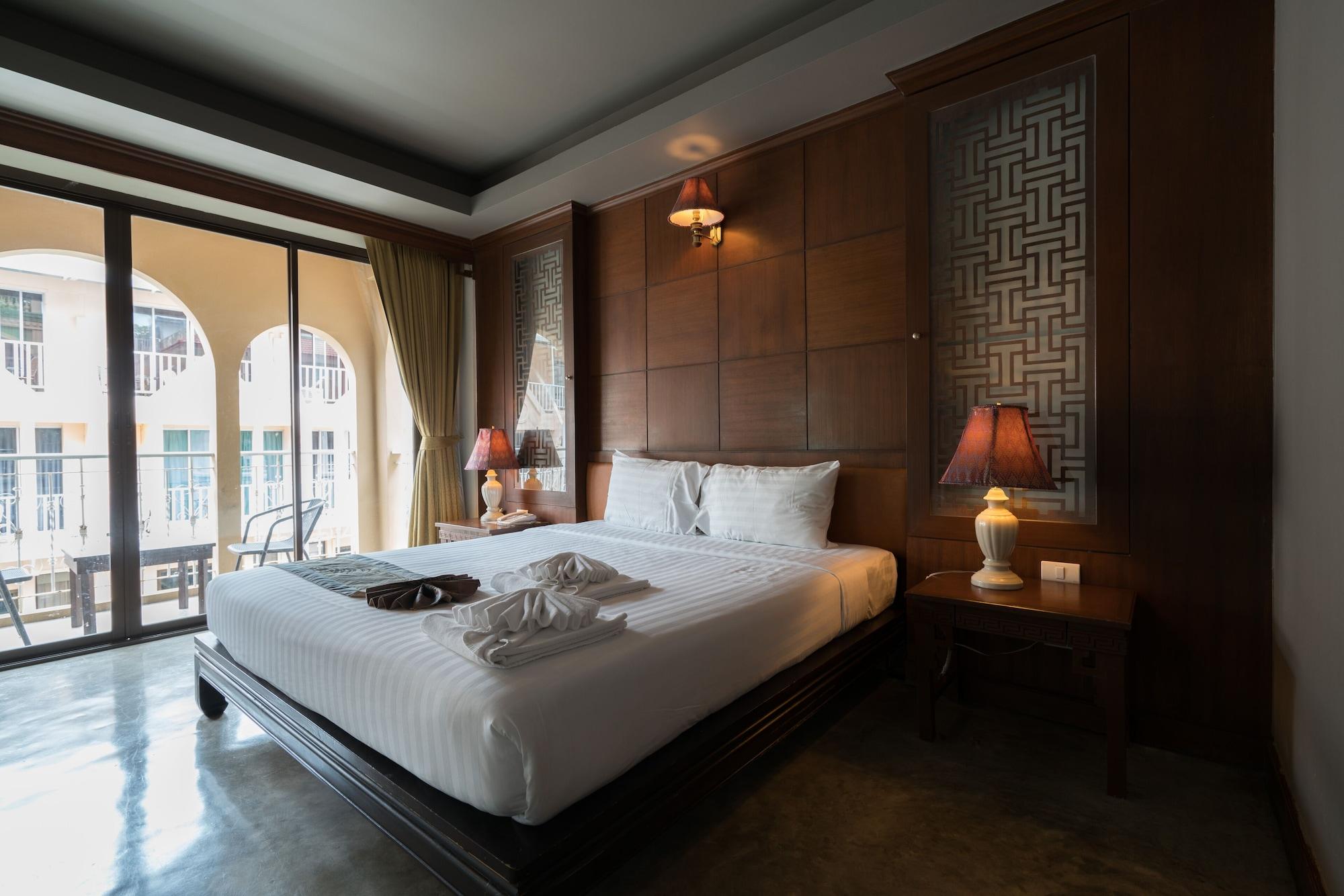 Minatale Phuket Hotel Patong Buitenkant foto