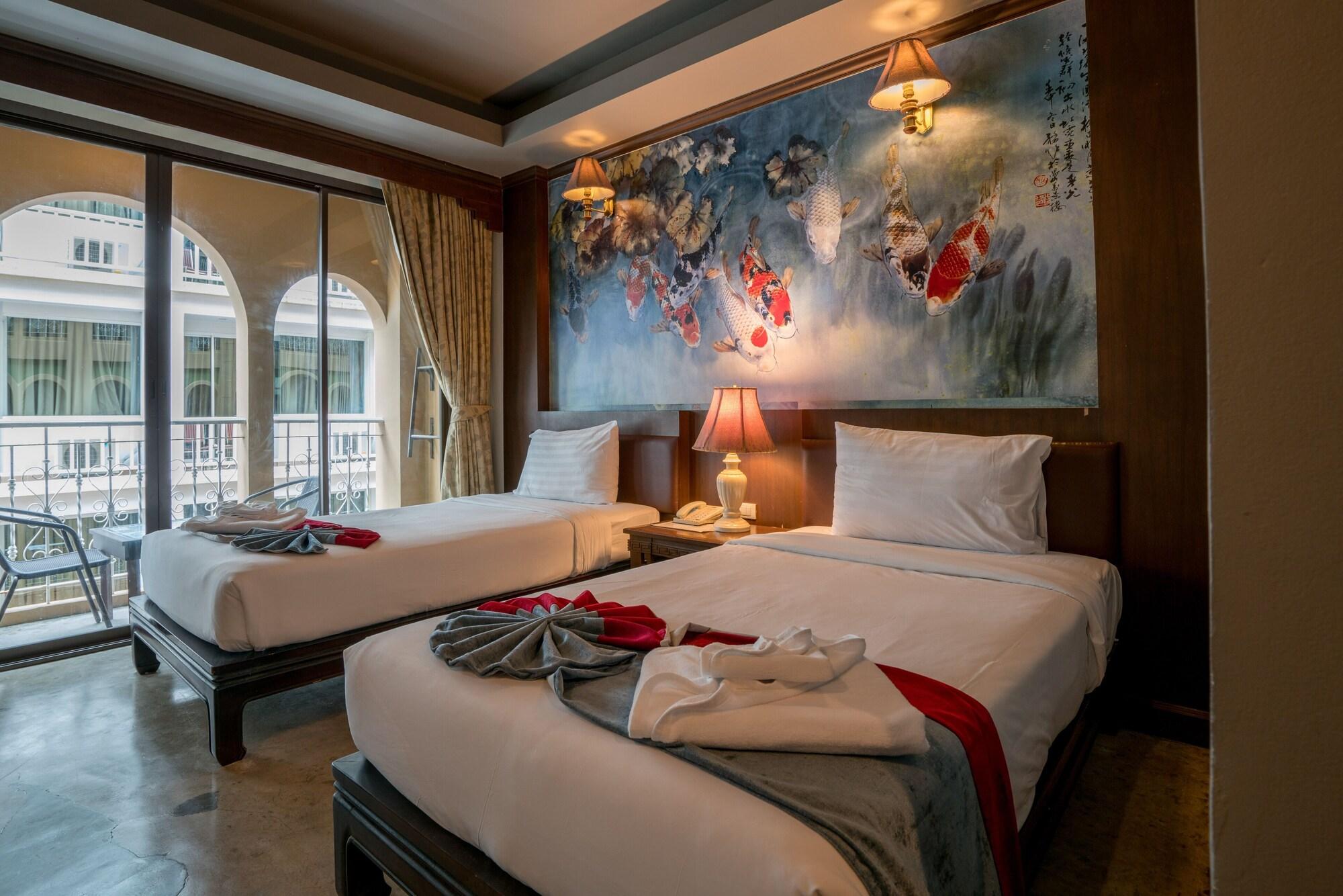 Minatale Phuket Hotel Patong Buitenkant foto