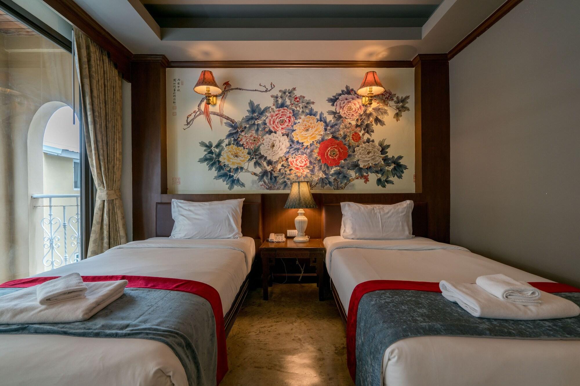 Minatale Phuket Hotel Patong Buitenkant foto