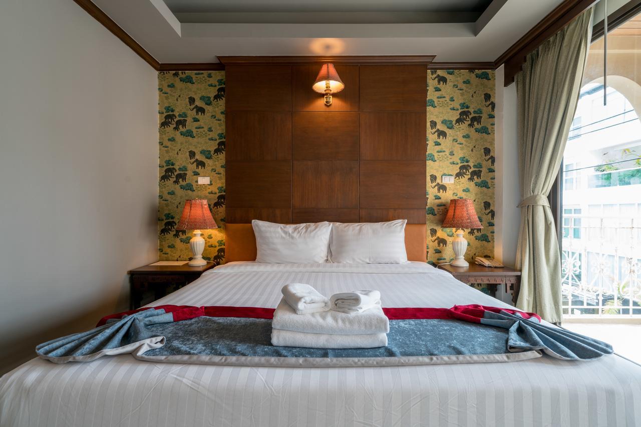 Minatale Phuket Hotel Patong Buitenkant foto