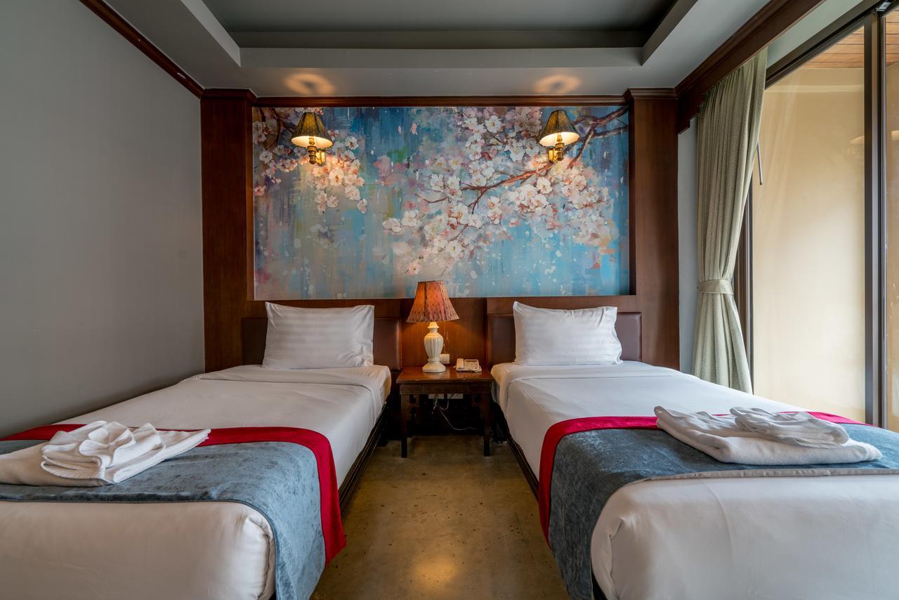 Minatale Phuket Hotel Patong Buitenkant foto
