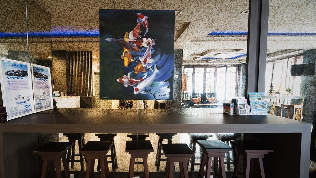Minatale Phuket Hotel Patong Buitenkant foto