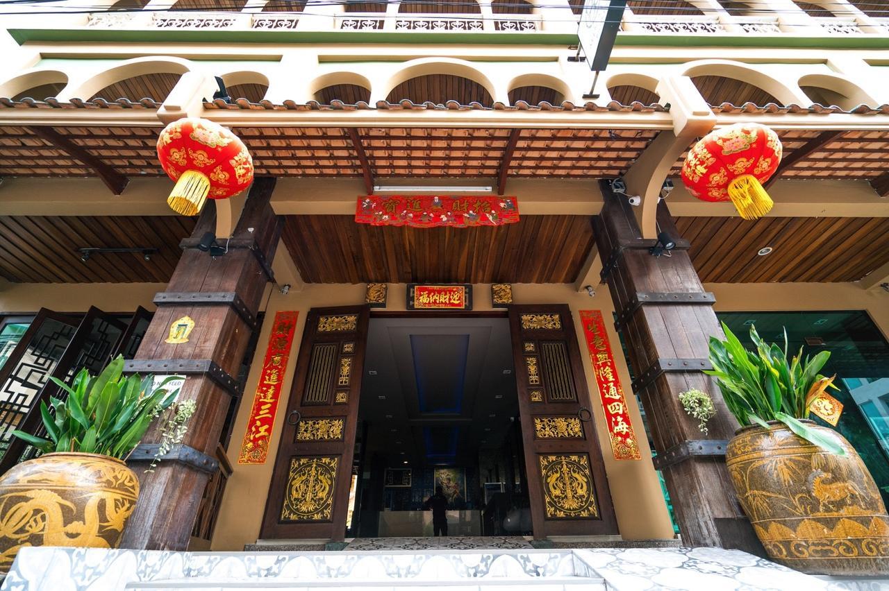 Minatale Phuket Hotel Patong Buitenkant foto