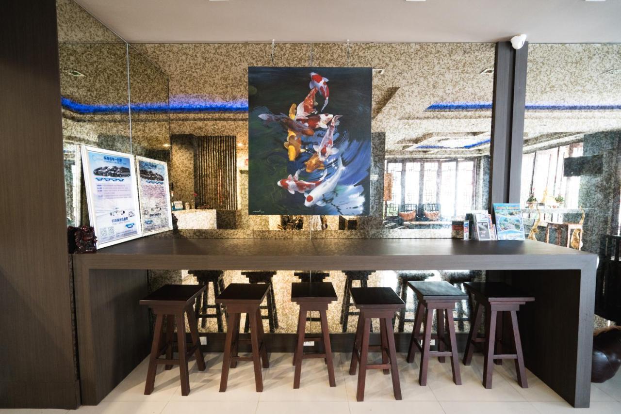 Minatale Phuket Hotel Patong Buitenkant foto